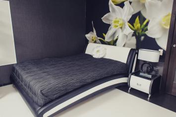 Спальня в черно-белой гамме