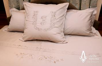 Постельное бельё с вышивкой