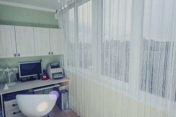 Нитяные шторы в лоджии