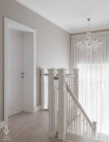 Декор лестничного пролёта