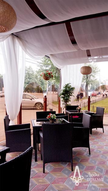 Летняя веранда ресторана