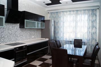 Классические шторы для кухни